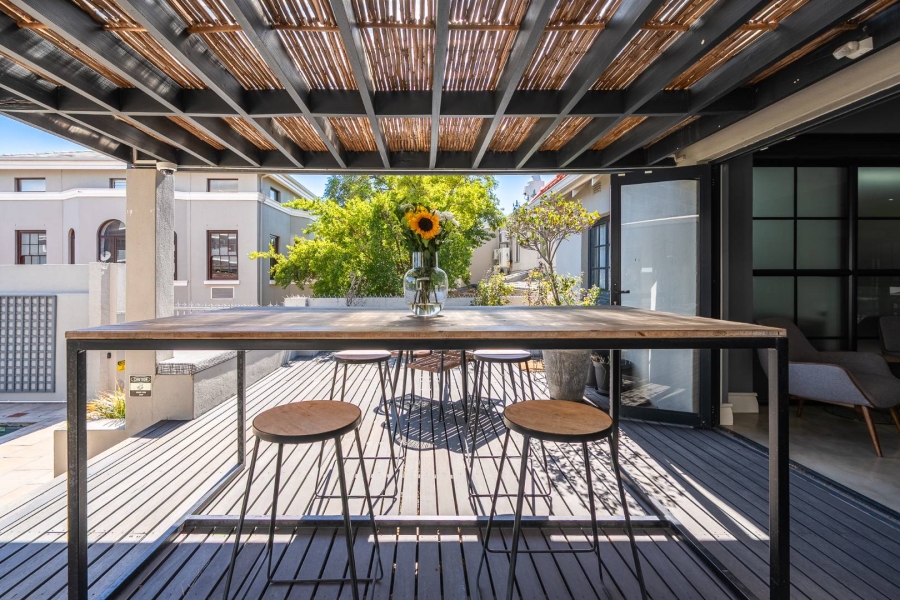 5 Bedroom Property for Sale in Woodstock Upper Western Cape